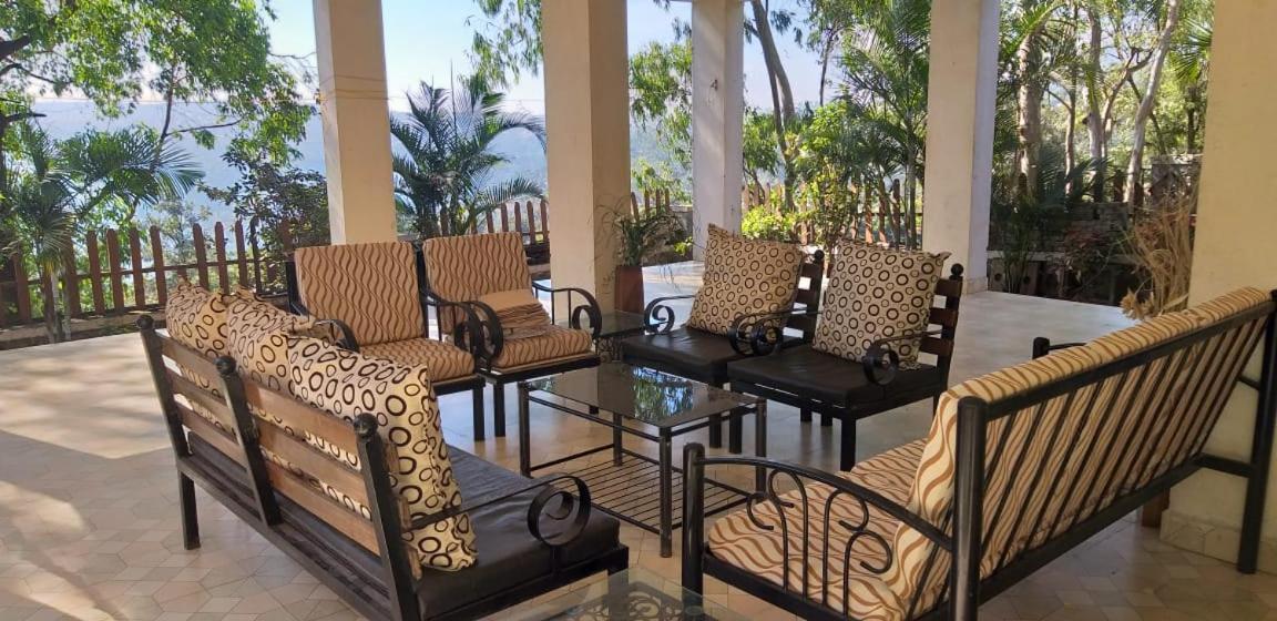 Inaya Bungalow Villa Panchgani Buitenkant foto
